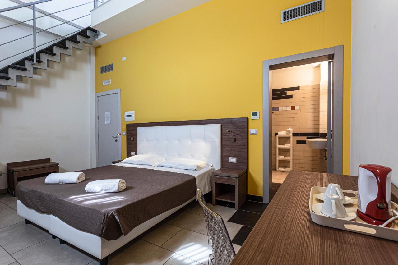 Hotel Don Giovanni อาโวลา ภายนอก รูปภาพ