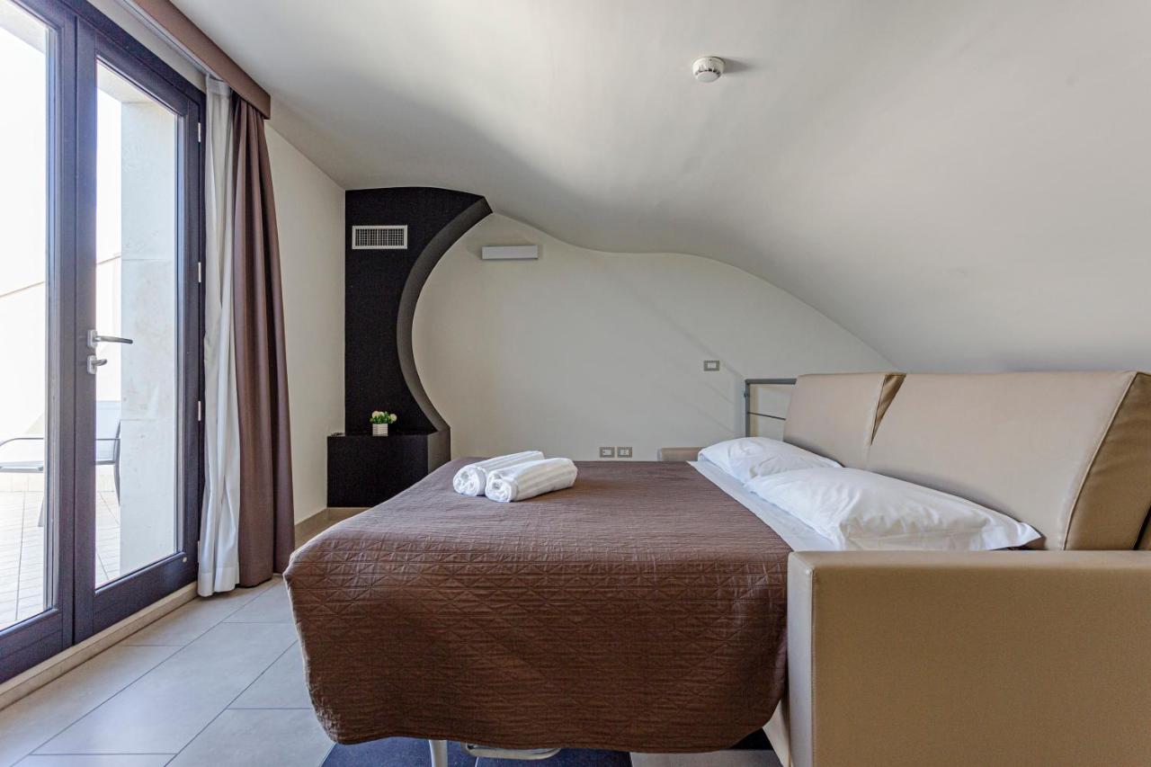Hotel Don Giovanni อาโวลา ภายนอก รูปภาพ